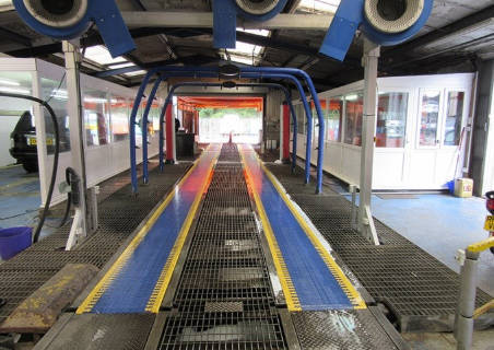 重载汽车输送线