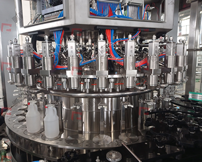 壶类调味品称重灌装机