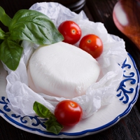 Scientists identify microbes vital to making traditional mozzarella