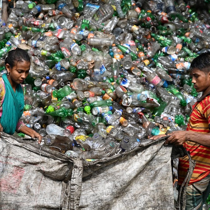 Ellen MacArthur Foundation report predicts plastic waste target failures amid slow industry progress