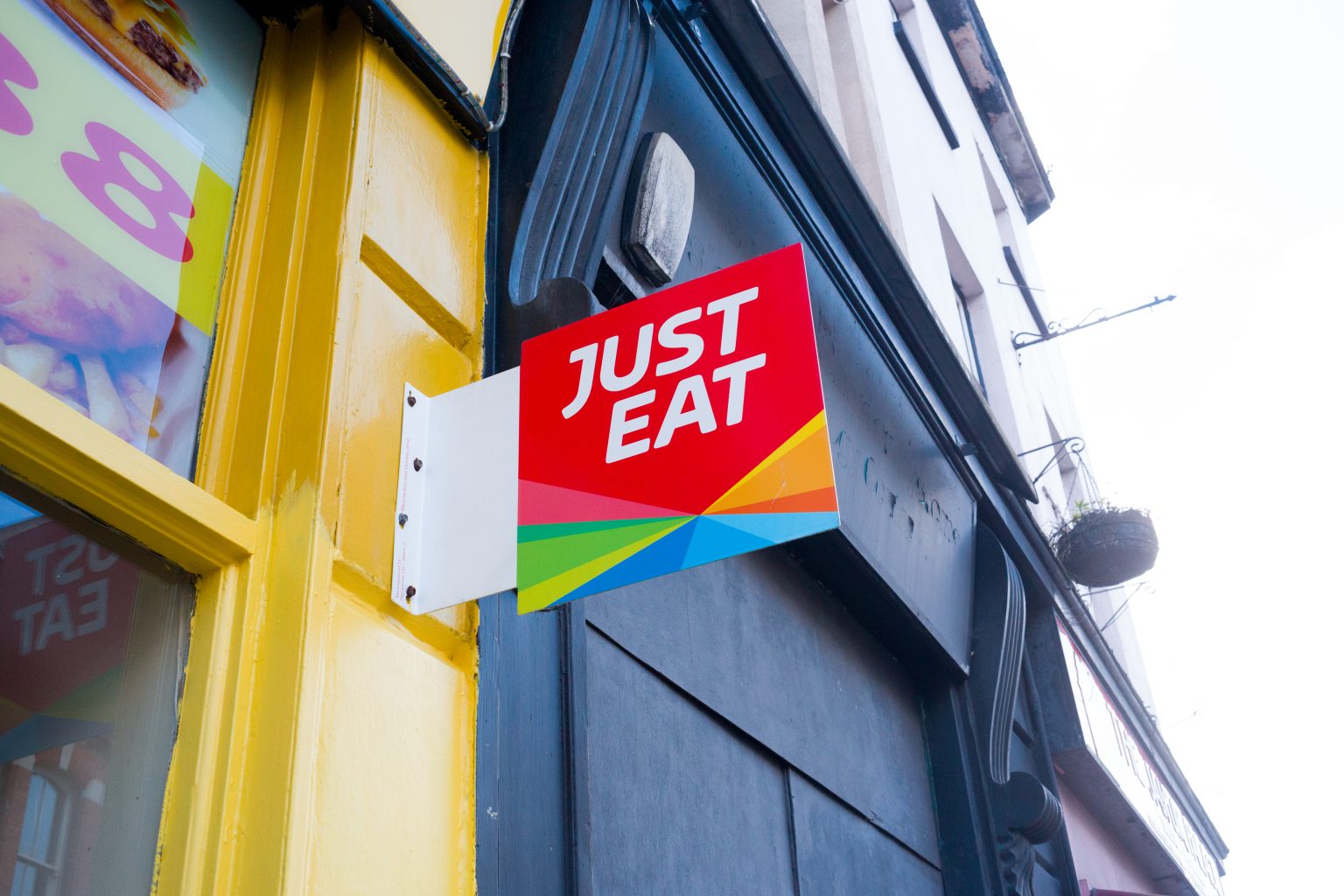 Just Eat for Business adds Wahaca and PAUL to its platform