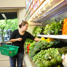 Grocery Spending Increases as Inflation Levels Off: April Consumer Food Insights