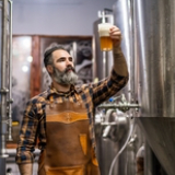 H2Plus leverages electron-based tech to strip PFAS from beer without filters