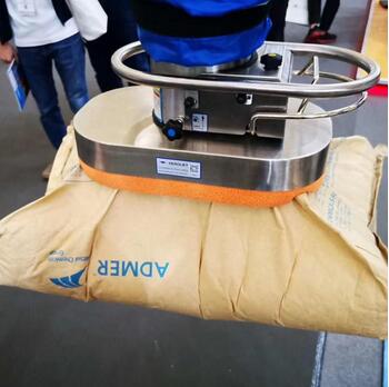 Capacity 50kg vacuum lifter for bag stacking