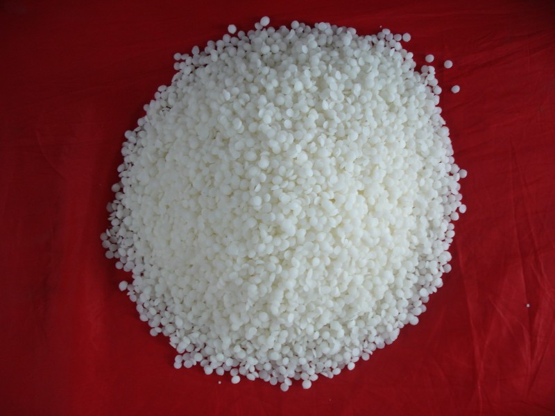 White beeswax pellet