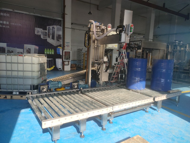 IBC or drums filling machine