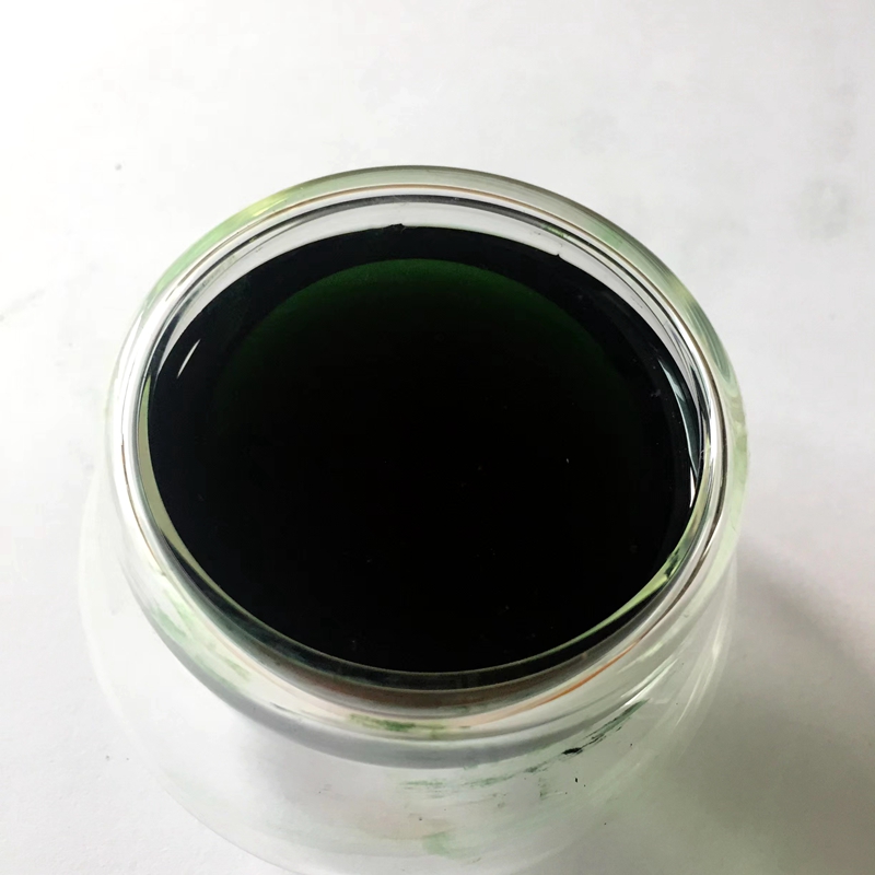 Oil soluble chlorophyll