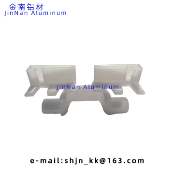 Special anti-skid chain baffle chain for flexible chain transport aircraft