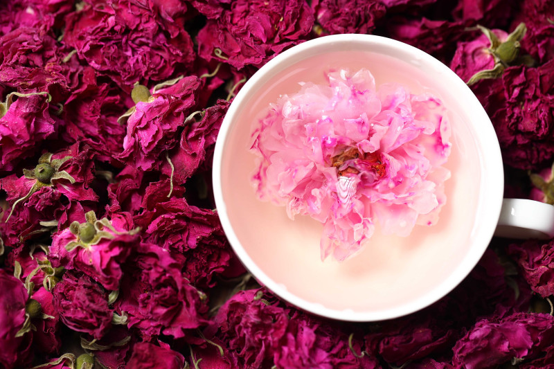 Dried rose flower crown