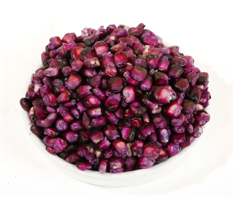 Organic freeze-dried black corn kernels