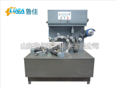 半自動(dòng)臥式環(huán)體纏繞包裝機(jī)LJ-WS600F-B