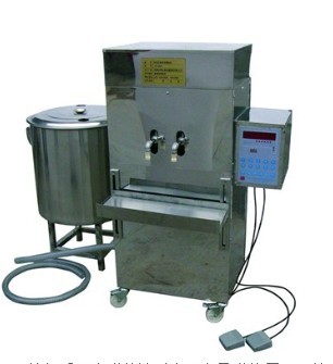APG-01A型自动定量液体灌装机